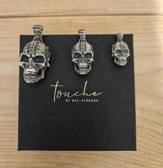touché pendant